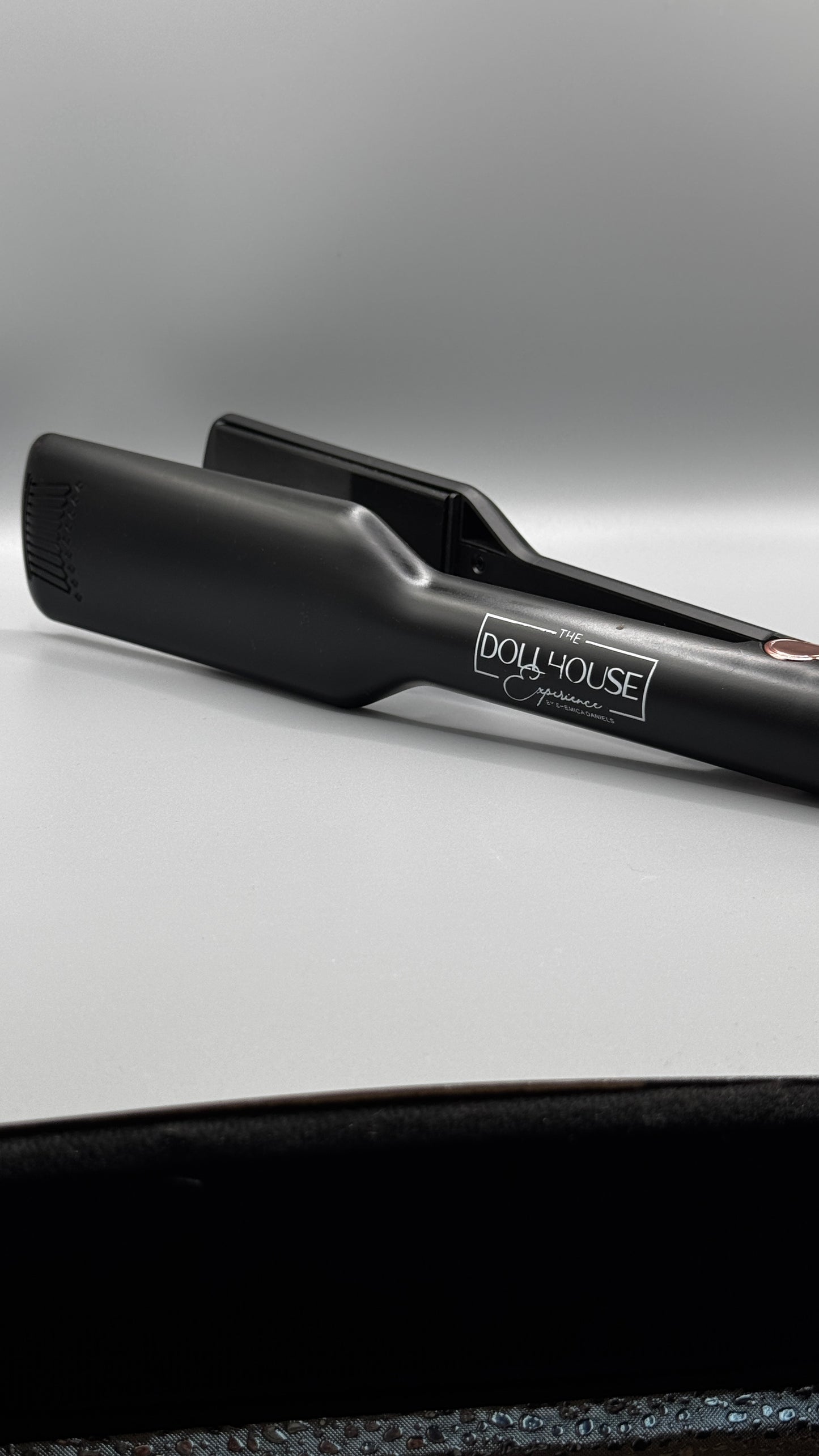 The DollHouse Pro Sleek Flat Iron (5/4/2.4cm – 500°F) – Ultimate Professional Power