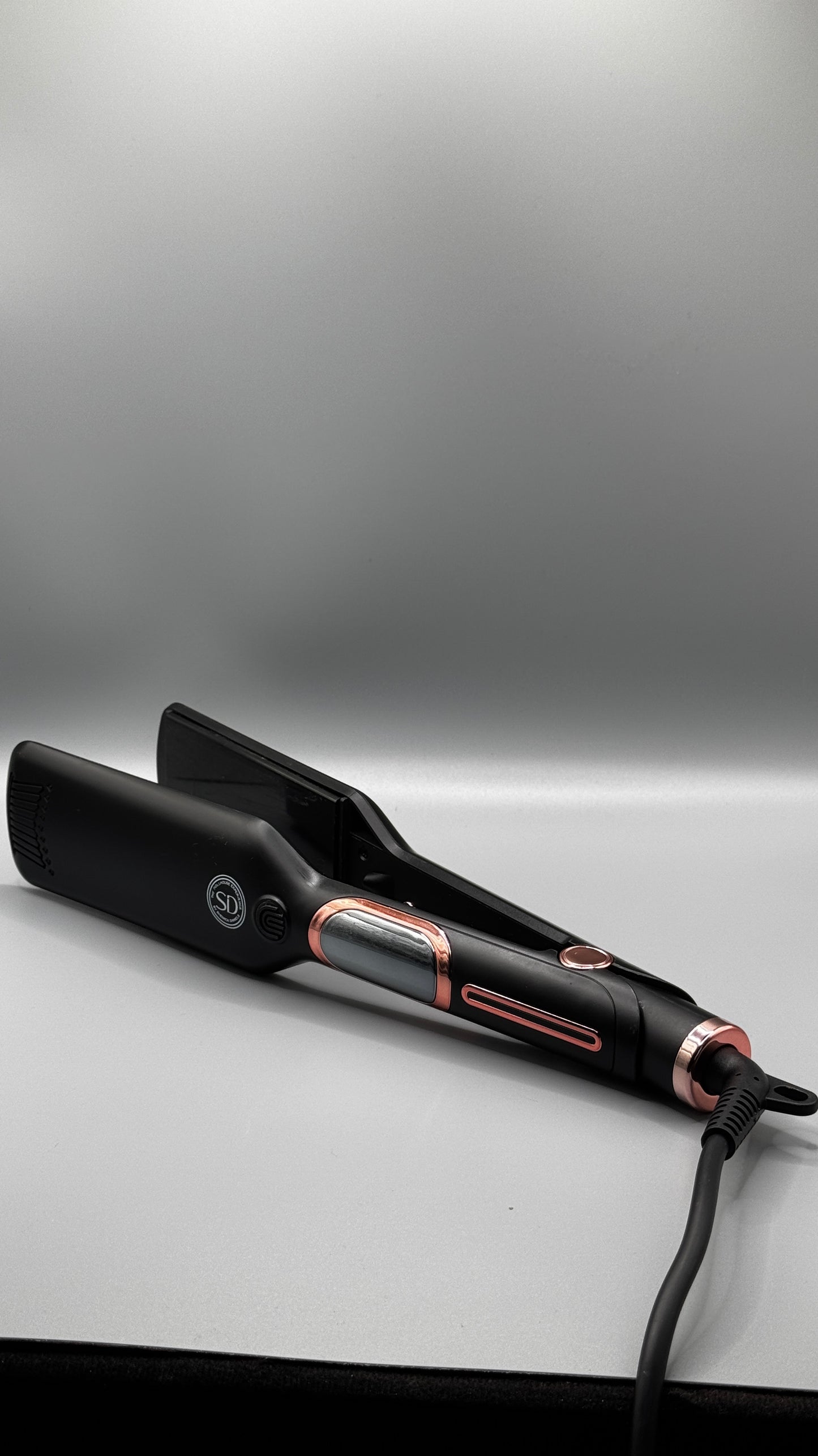 The DollHouse Pro Sleek Flat Iron (5/4/2.4cm – 500°F) – Ultimate Professional Power